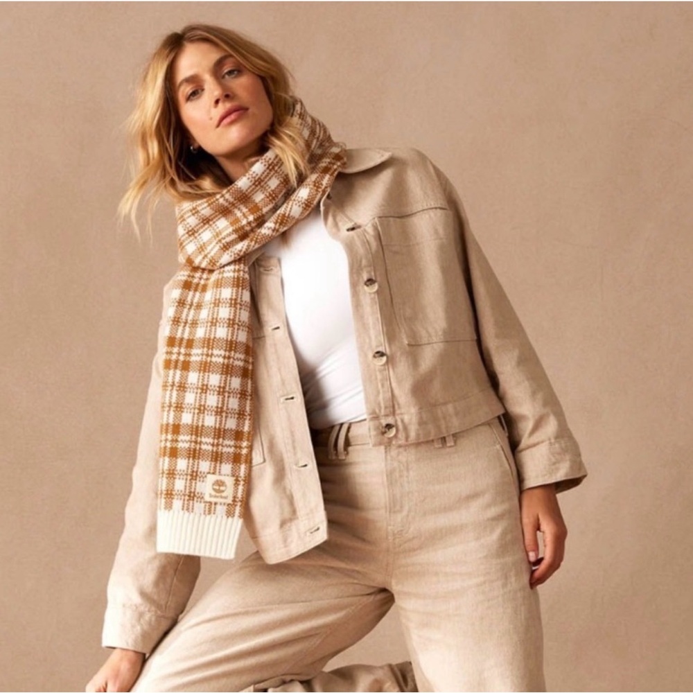 Timberland Women’s Tan & White Plaid Scarf NWT